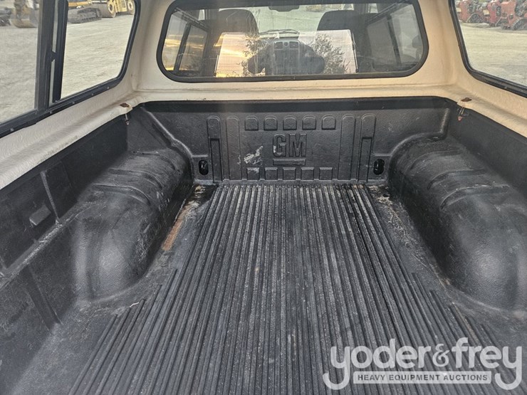 2011-chevrolet-colorado-image-18
