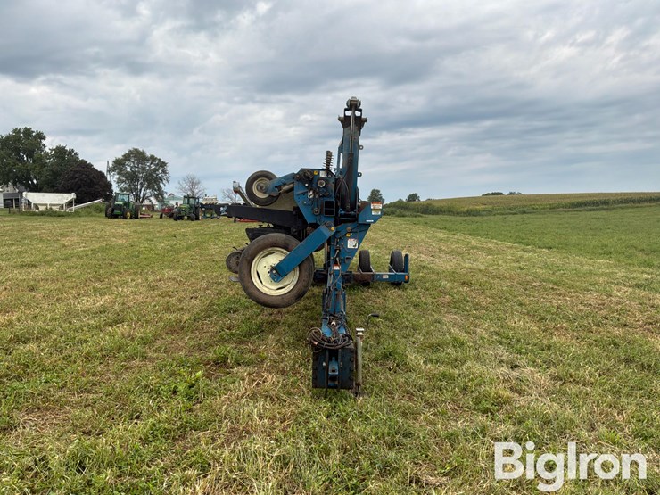 1998-kinze-2600-image-2