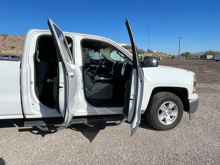#2754-•-2015-chevrolet-silverado-(title-in-delay)-image-70