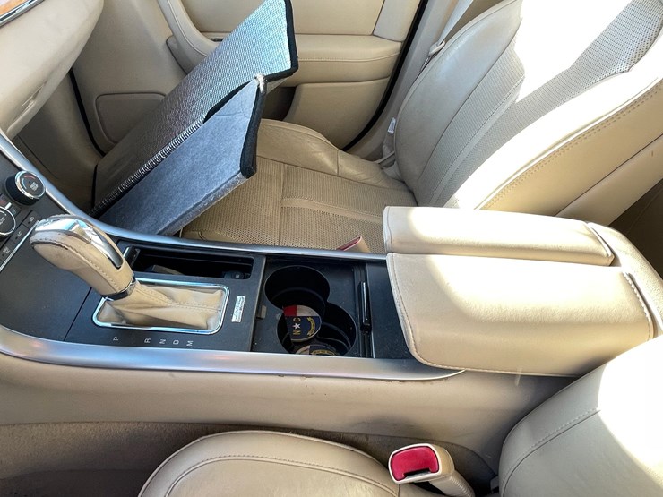 #2759-•-2010-lincoln-mks-(has-nm-title)-image-46