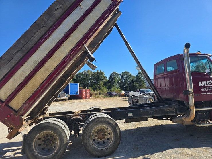 2001-sterling-l8500-image-26