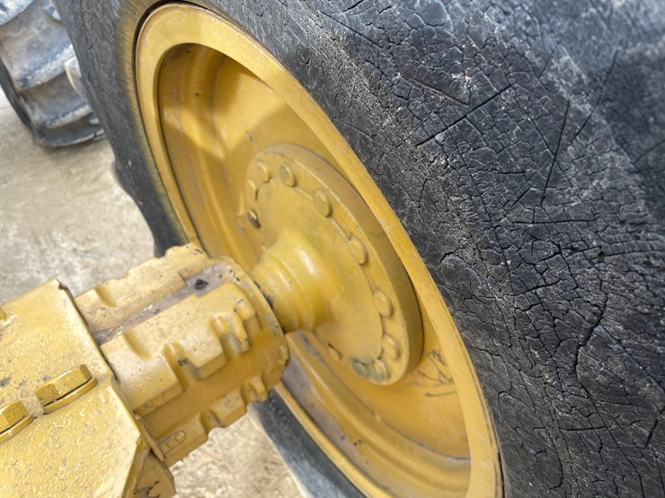 deere-440b-image-35