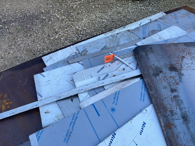 #3007-•-pallet-of-misc.-metal-pieces-image-5