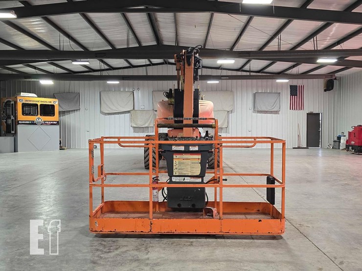 2016-jlg-1250ajp-image-7