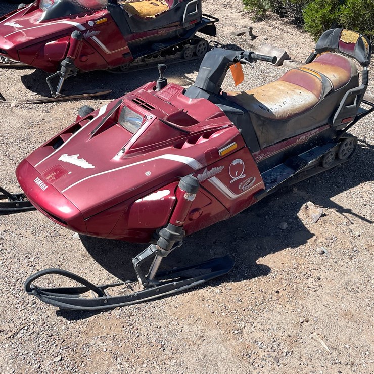 #2897 • Yamaha Venturo Snowmobile