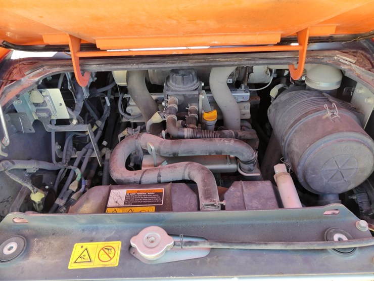 kubota-svl97-2-image-9