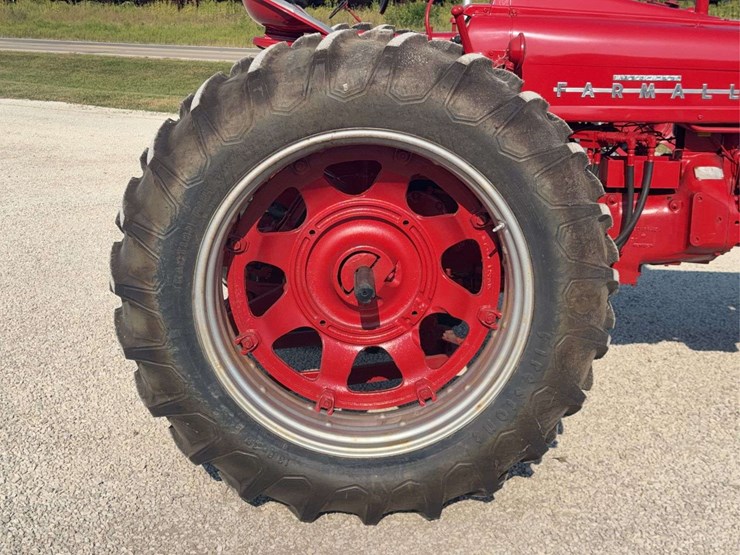 farmall-300-image-18