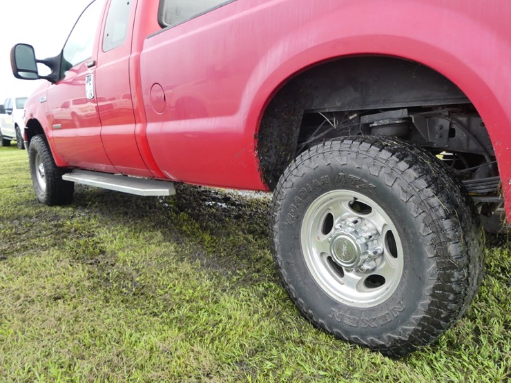 2004-ford-f350-image-7