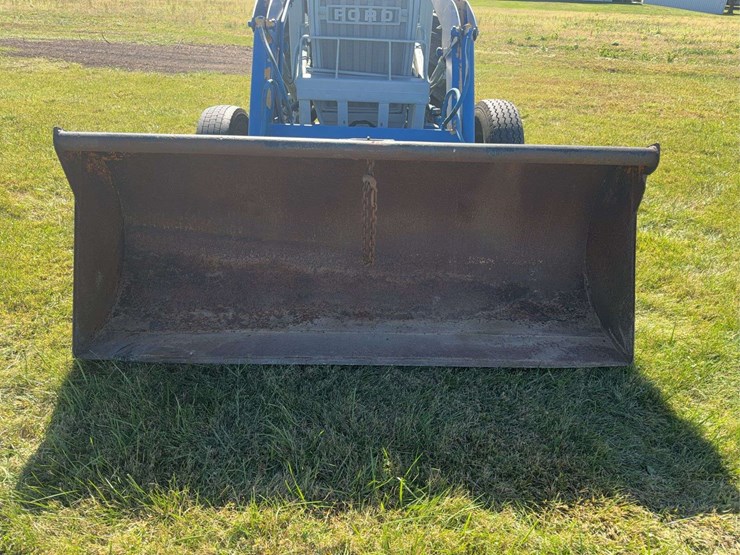 ford-tractor-image-9