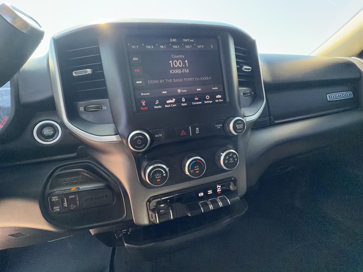 2019-dodge-2500-image-25