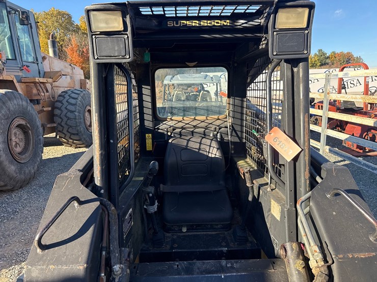 new-holland-lx885-image-33