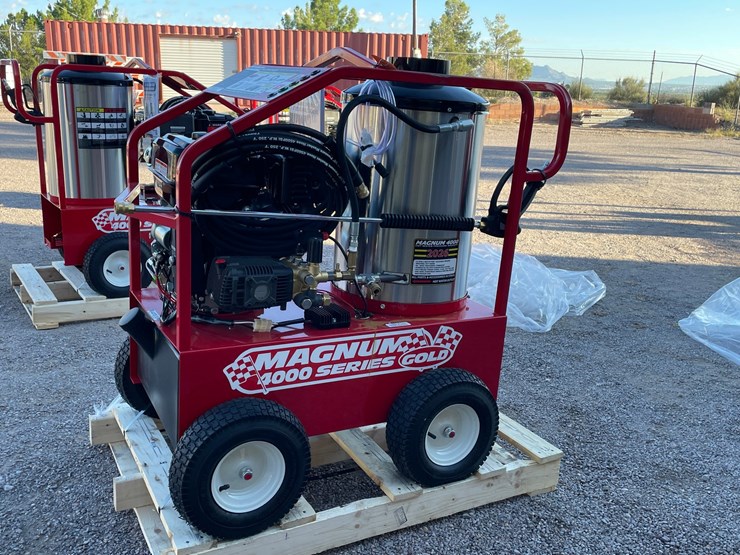 #4639-•-magnum-4000-gold-power-washer-image-1