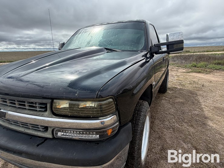 2001-chevrolet-silverado-1500-image-9