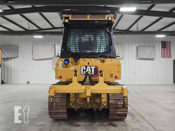 2021-caterpillar-d2-image-8
