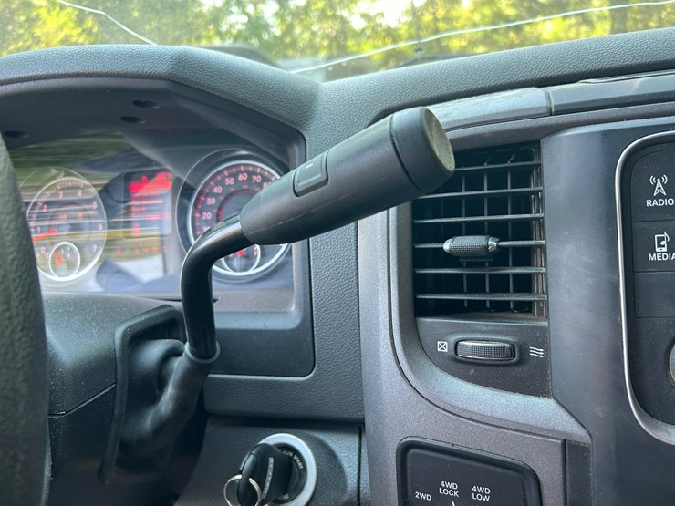 2015-dodge-1500-image-52