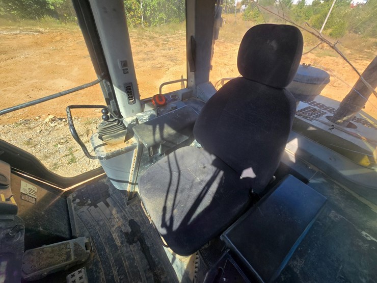 2006-caterpillar-963c-image-46