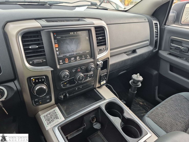 2014-dodge-1500-image-12