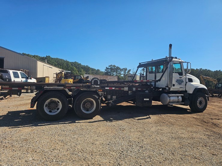 2007-mack-cl713-image-18