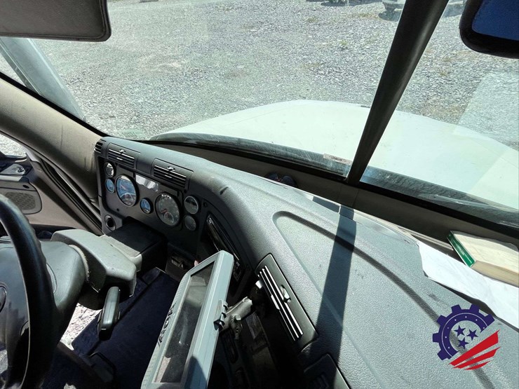 2018-freightliner-cascadia-t/a-truck-tractor-image-114