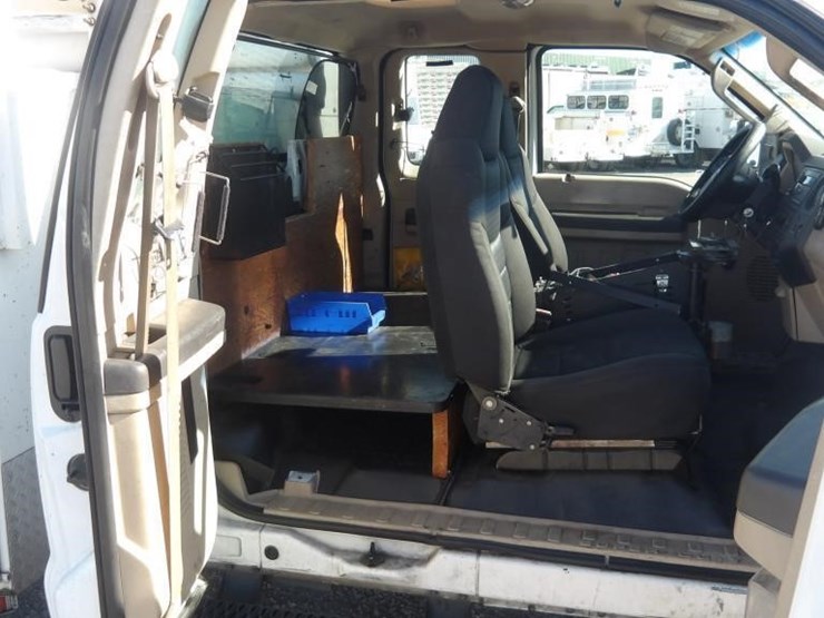 2010-ford-f450-image-12