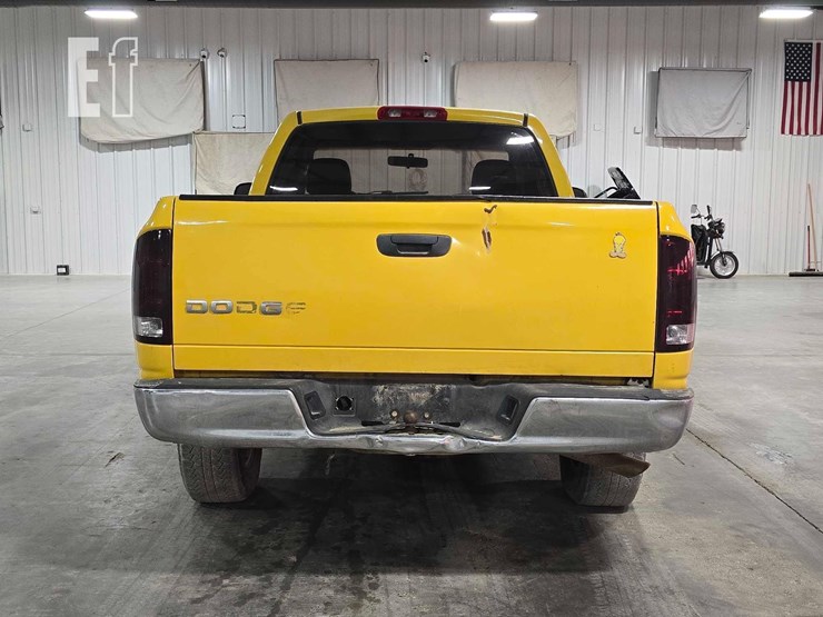 2004-dodge-ram-1500-image-8