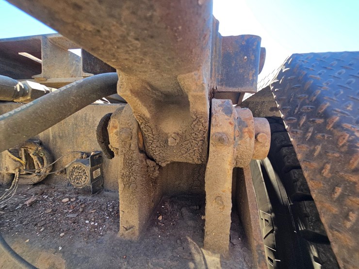 2007-mack-cl713-image-82