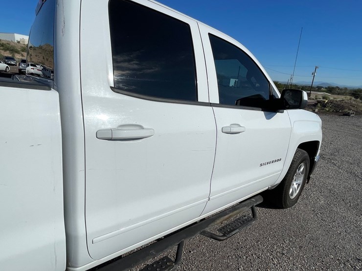 #2754-•-2015-chevrolet-silverado-(title-in-delay)-image-89