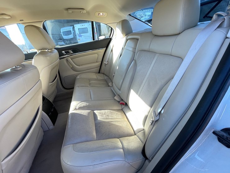 #2759-•-2010-lincoln-mks-(has-nm-title)-image-22