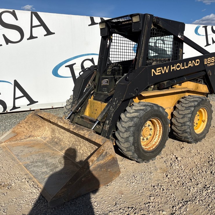 NEW HOLLAND LX885