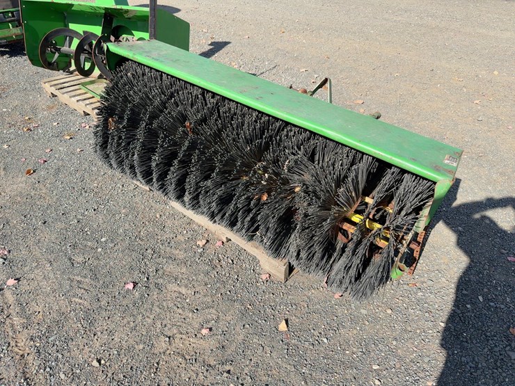 john-deere-1575-image-10