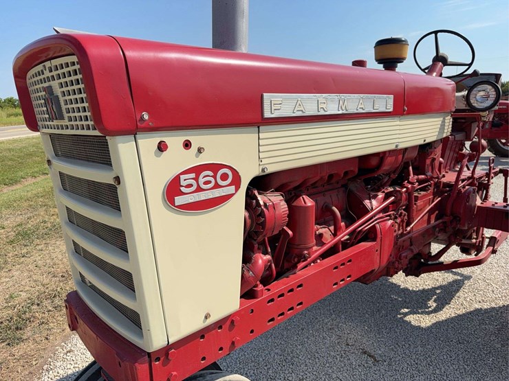 farmall-560-diesel-image-11
