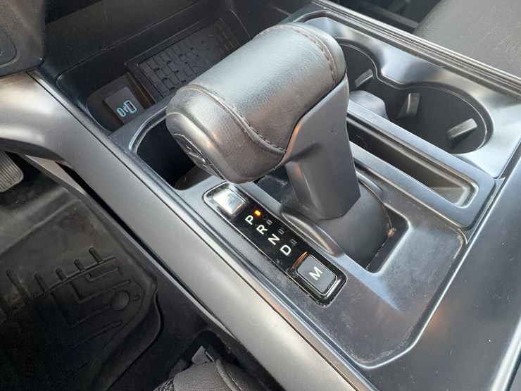 2024-ford-f150-xlt-image-34