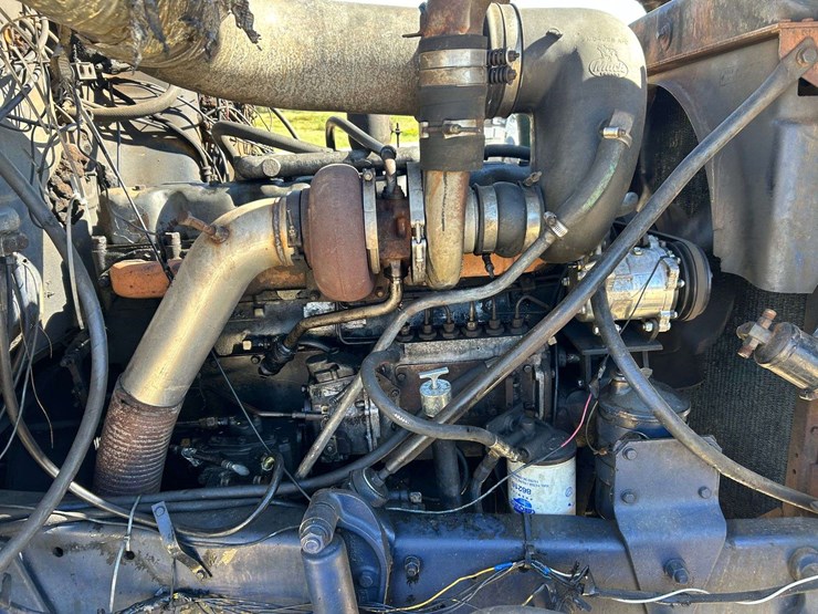 1989-mack-r688st-image-45