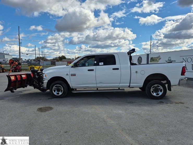 2012-dodge-2500-image-8