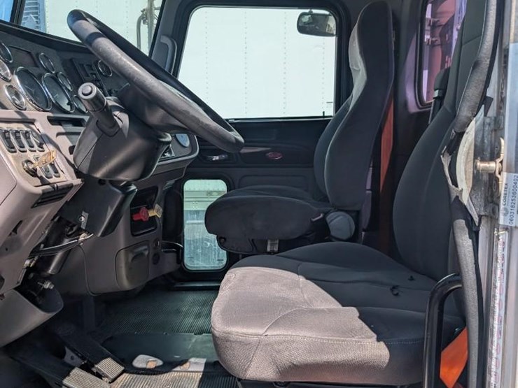 2014-peterbilt-386-image-20
