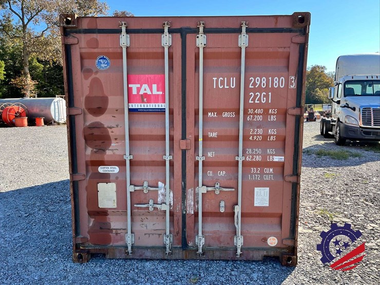 2011-20’-shipping-container-image-7