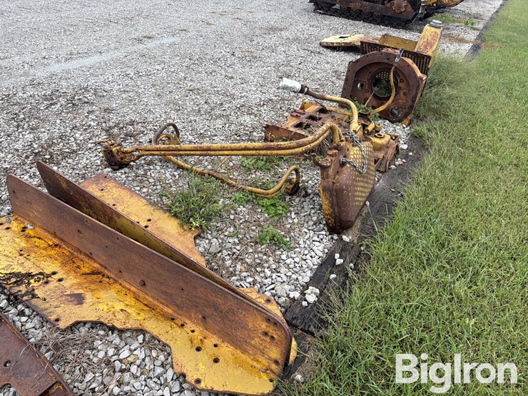 caterpillar-d4-image-8