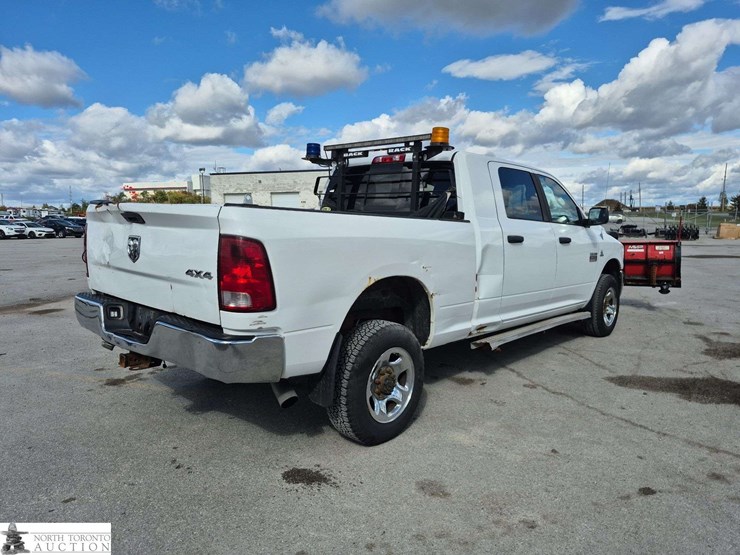 2012-dodge-2500-image-5