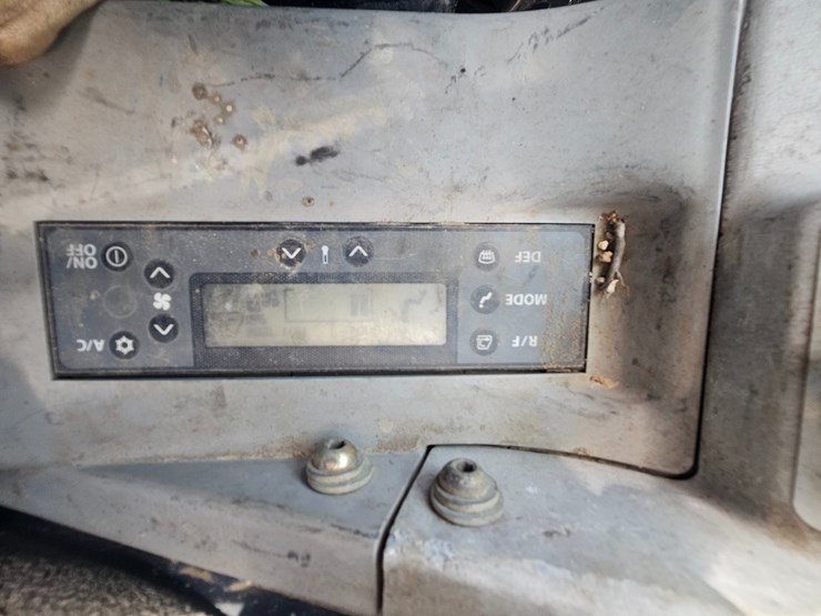 deere-60g-image-32