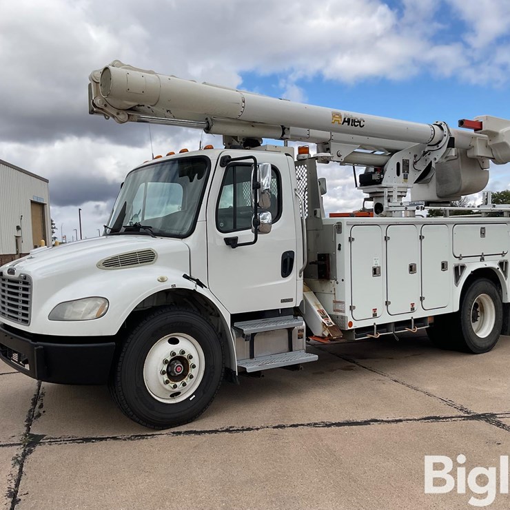 2010 FREIGHTLINER M2 106