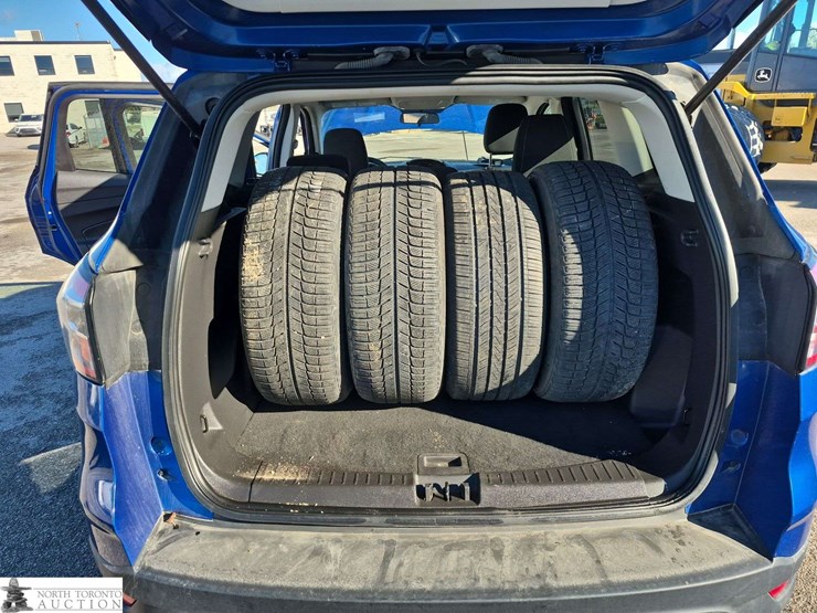2018-ford-escape-image-24