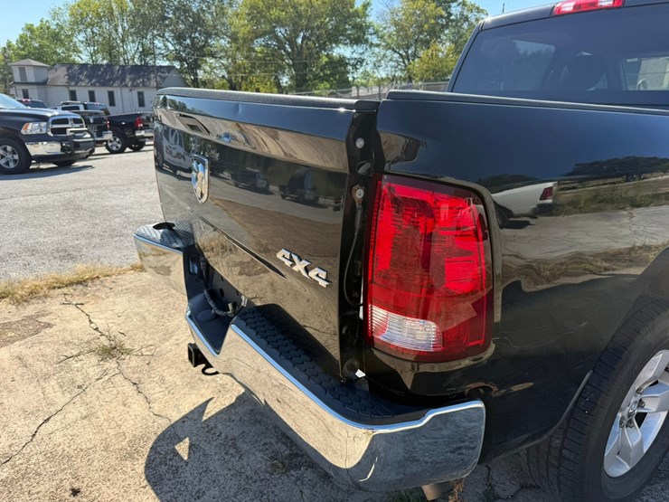 2017-dodge-1500-image-31