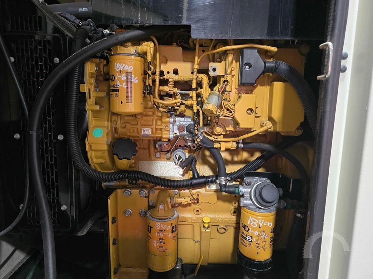 2013-caterpillar-xq60-6-image-15