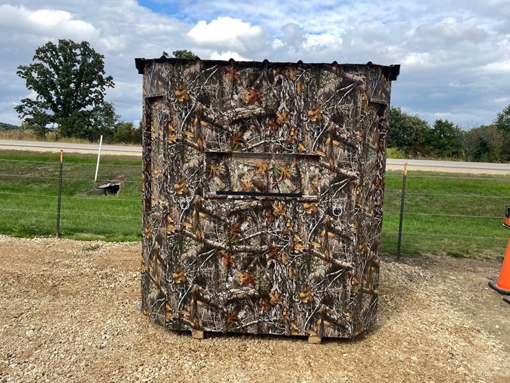 #1280-•-6'-x-6'-deer-blind-image-2
