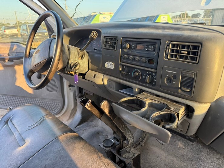 2002-ford-f450-image-45