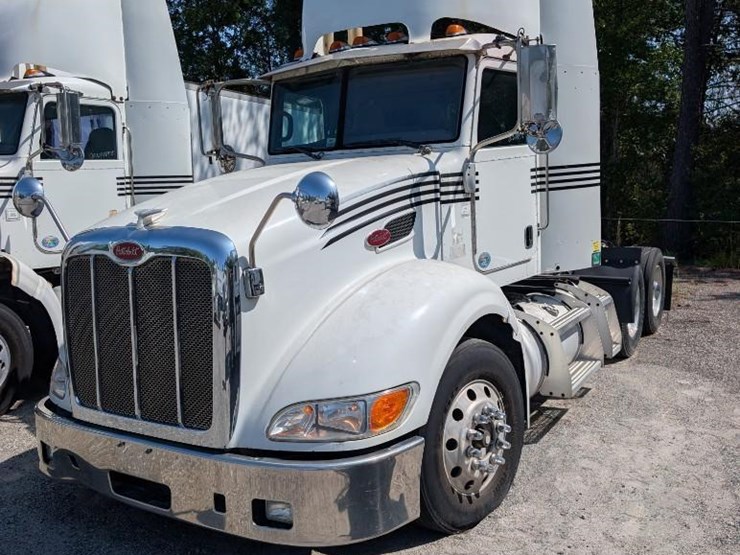 2014-peterbilt-386-image-2