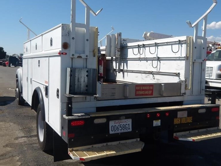 2011-ford-f550-image-4
