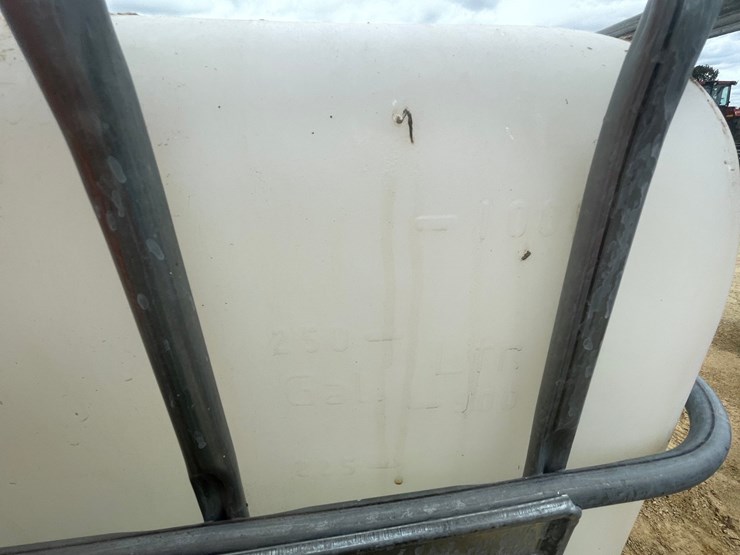 #3040-•-caged-poly-water-totes-image-10