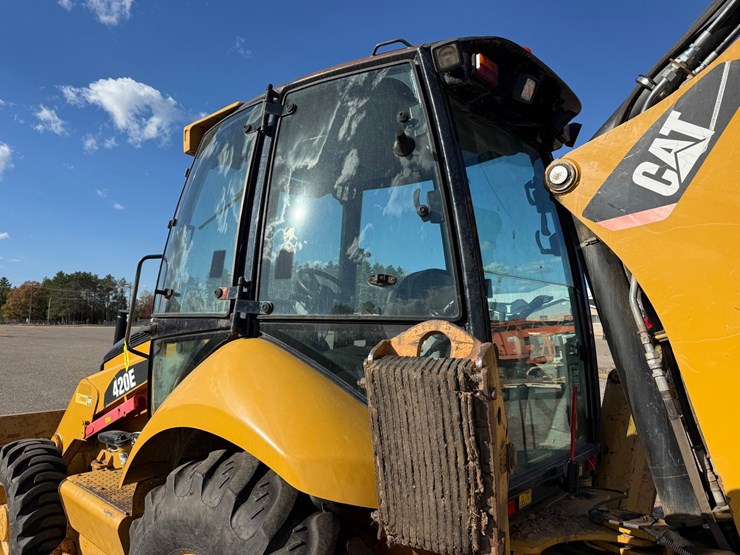 caterpillar-420e-image-76
