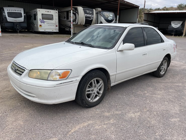 #2768-•-2001-toyota-camry-(title-in-delay)-image-111